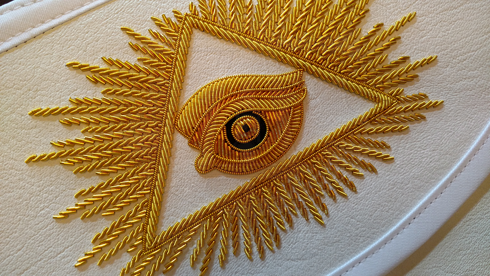 The Bizzack Past Master Apron