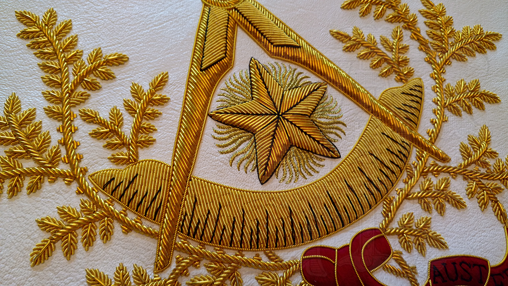 The Bizzack Past Master Apron